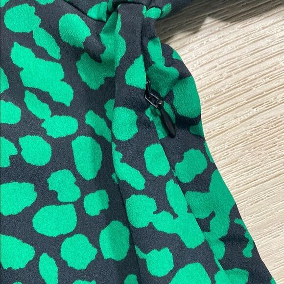 Uniqlo Green Abstract Dot Puff Sleeve Mini Dress | Size M - Picture 9 of 12